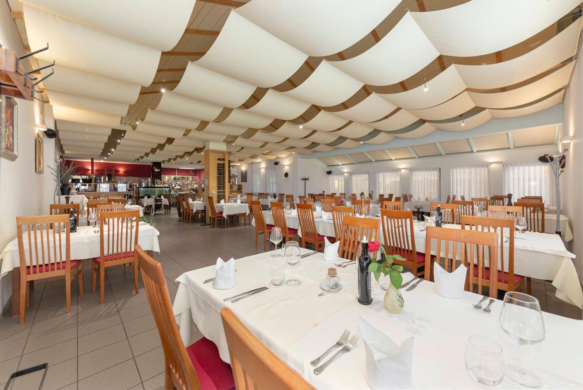 Restaurant Bric Dekani Exterior foto