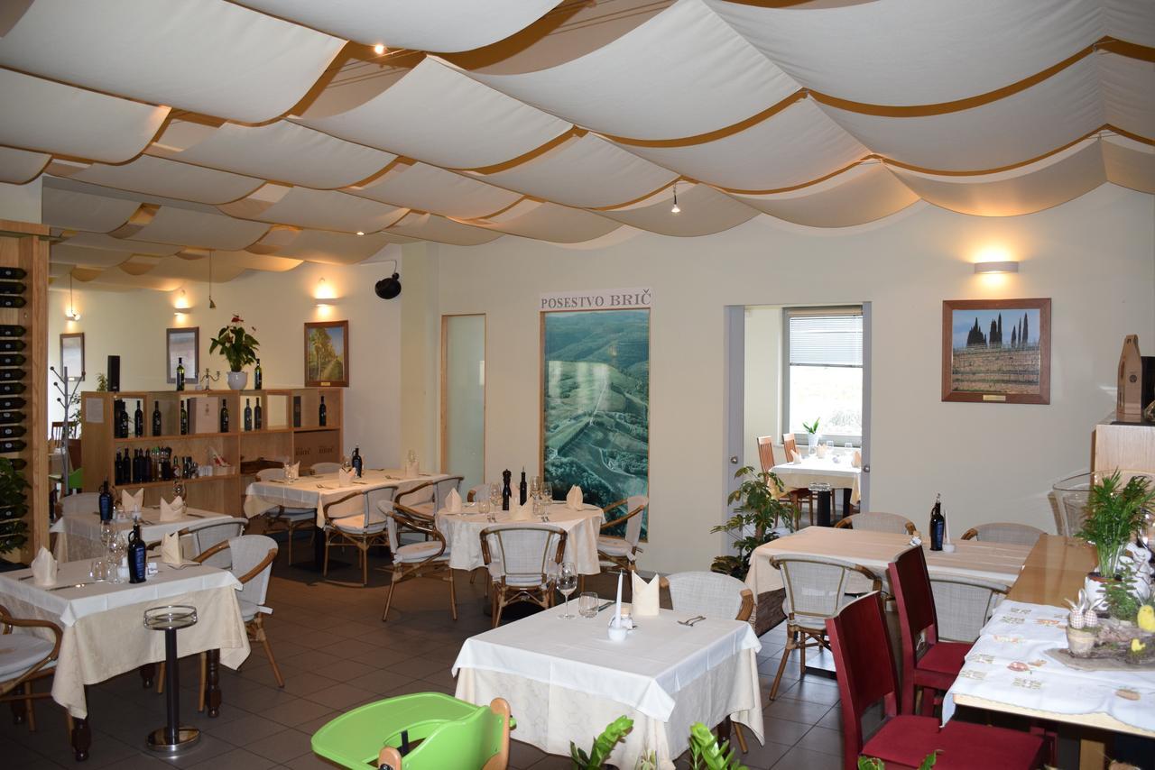 Restaurant Bric Dekani Exterior foto